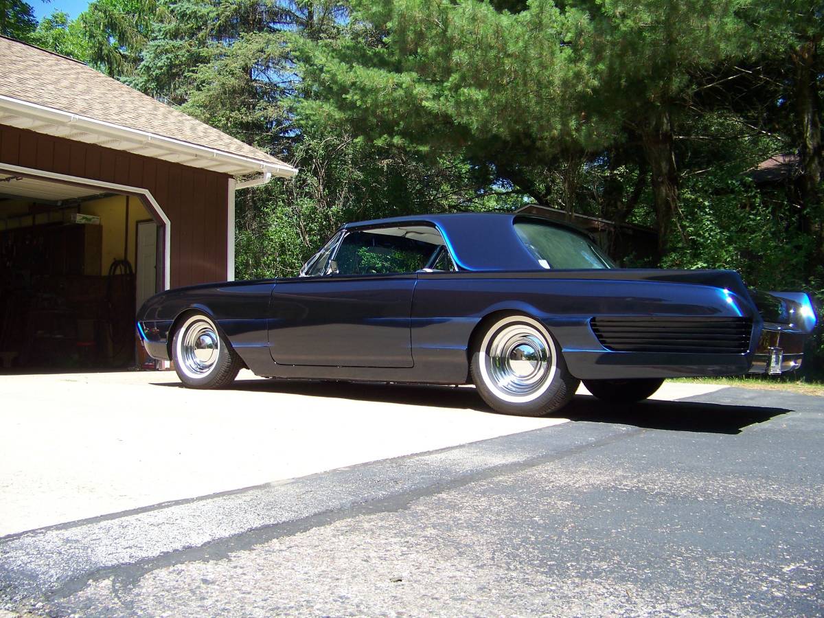 1962 Ford Thunderbird Custom "Hocus Pocus" Deadclutch