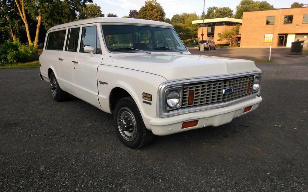 1972 Chevrolet Suburban 5 Door