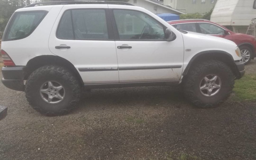 1999 Mercedes-Benz ML320 Lifted On Swampers