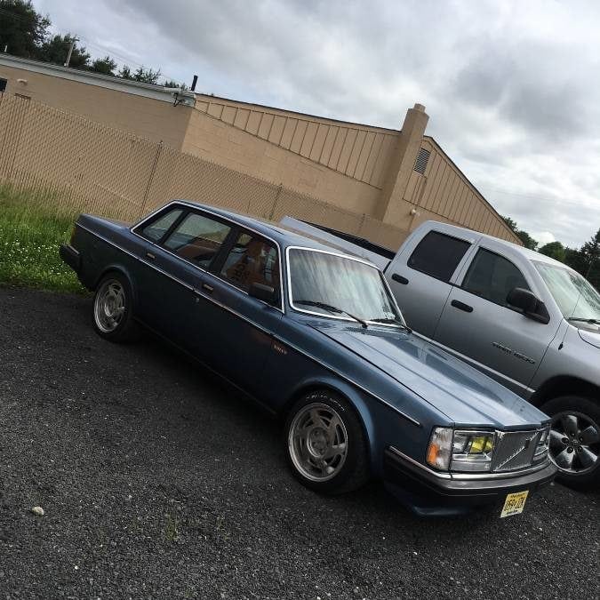 1984 Volvo 240 DL w/ V8 Swap