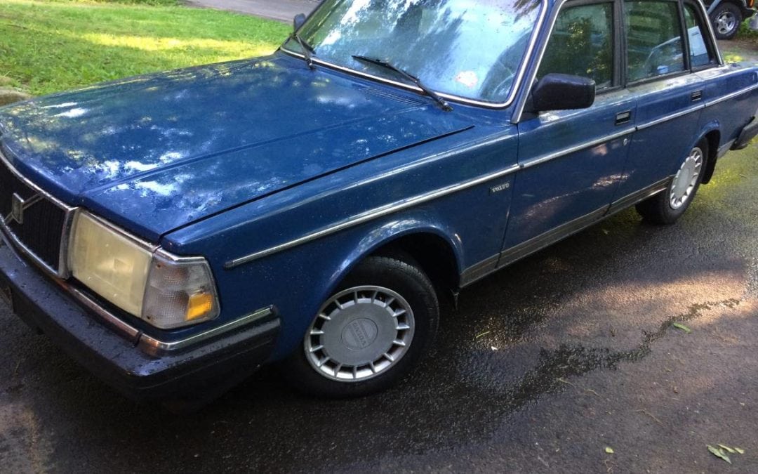 1990 Volvo 240 w/ 85k Miles