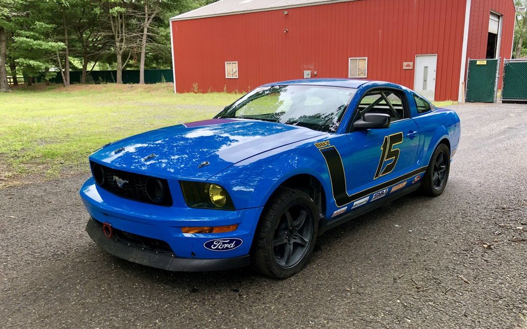 2005 Ford Mustang FR500C IMSA GG Roller