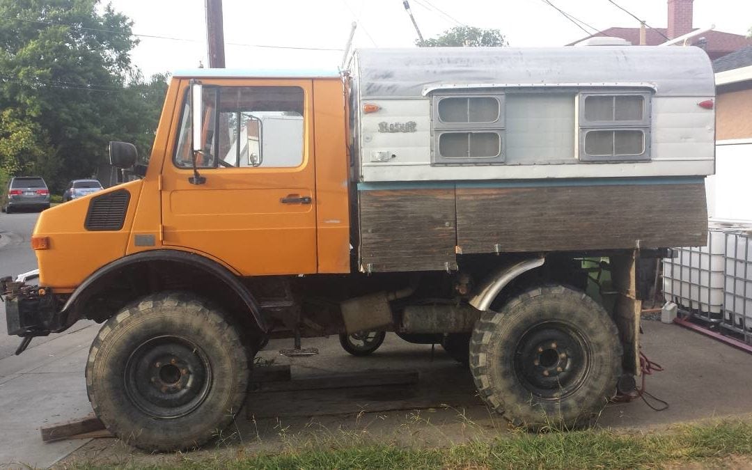 1976 Mercedes Unimog U1000 w/ Pop-up Camper