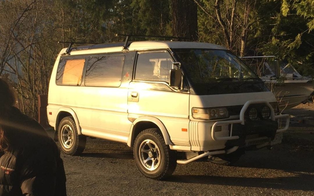 1993 Mitsubishi Delica L300 Crystal Complete For Parts