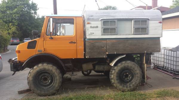 1976 Mercedes-Benz Unimog U1000 w/ Pop-up Camper