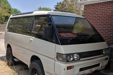 1991 Mitsubishi Delica L300 4×4 Crystal Lite Turbo Diesel Van