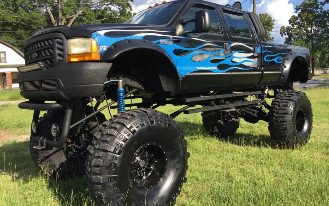 1999 Ford F-250 7.3 Powerstroke w/ 30″ Lift On 54″ Swampers