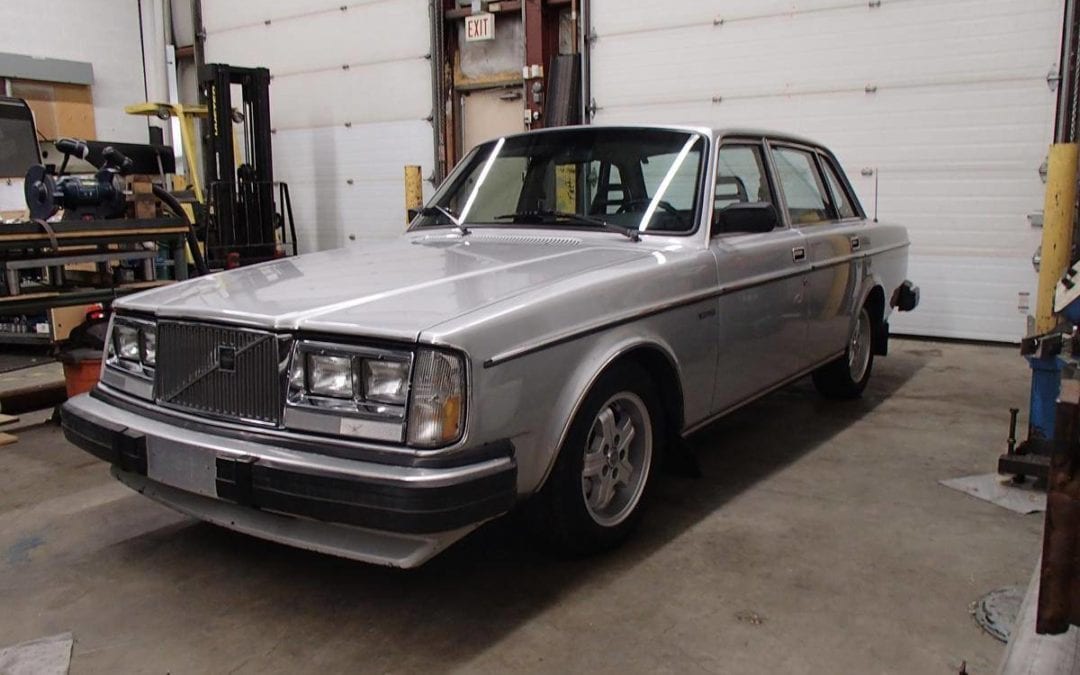 1980 Volvo 240 w/ LM7 V8 & 6 Speed Conversion