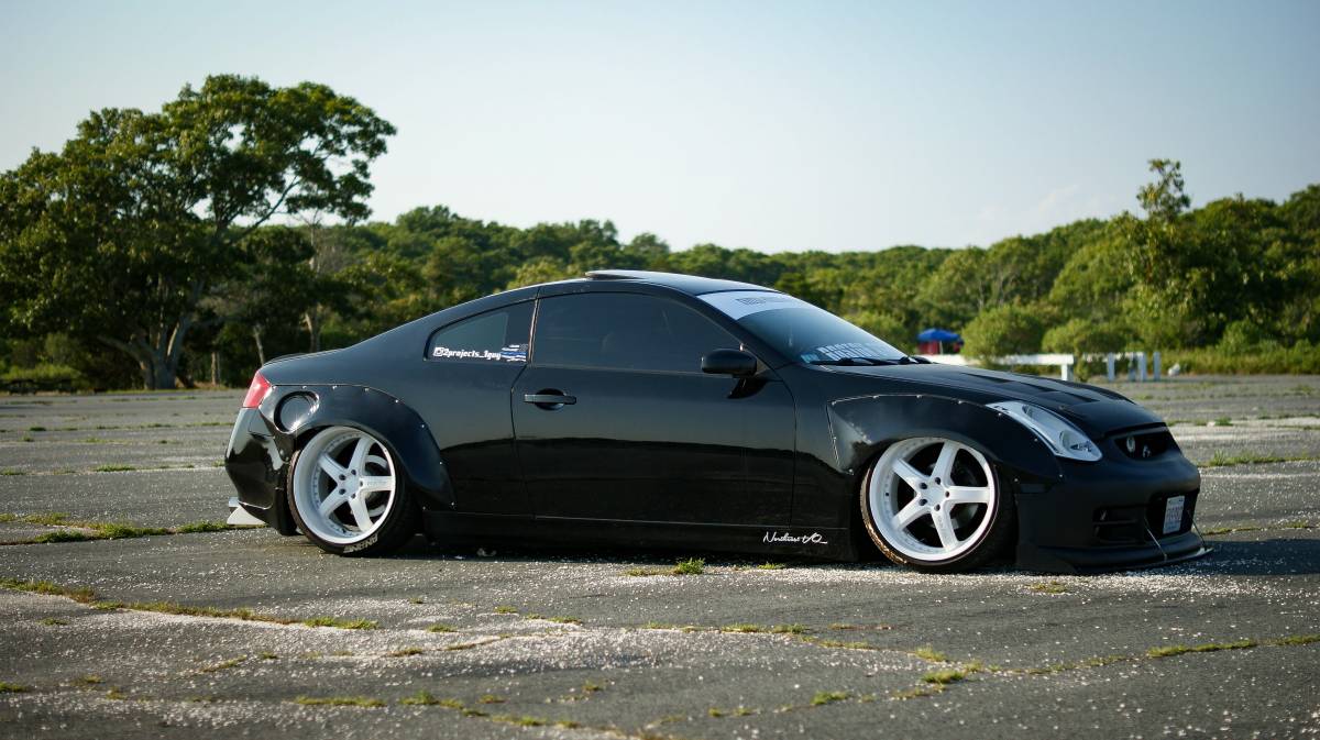 g35 coupe carbon fiber fenders.