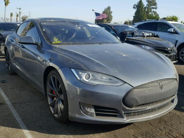 2013 Tesla Model S Vandalism Salvage (Break In) Runs & Drives