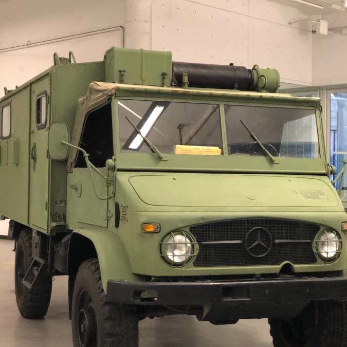 1967 Mercedes-Benz Unimog S 404 Hard Box